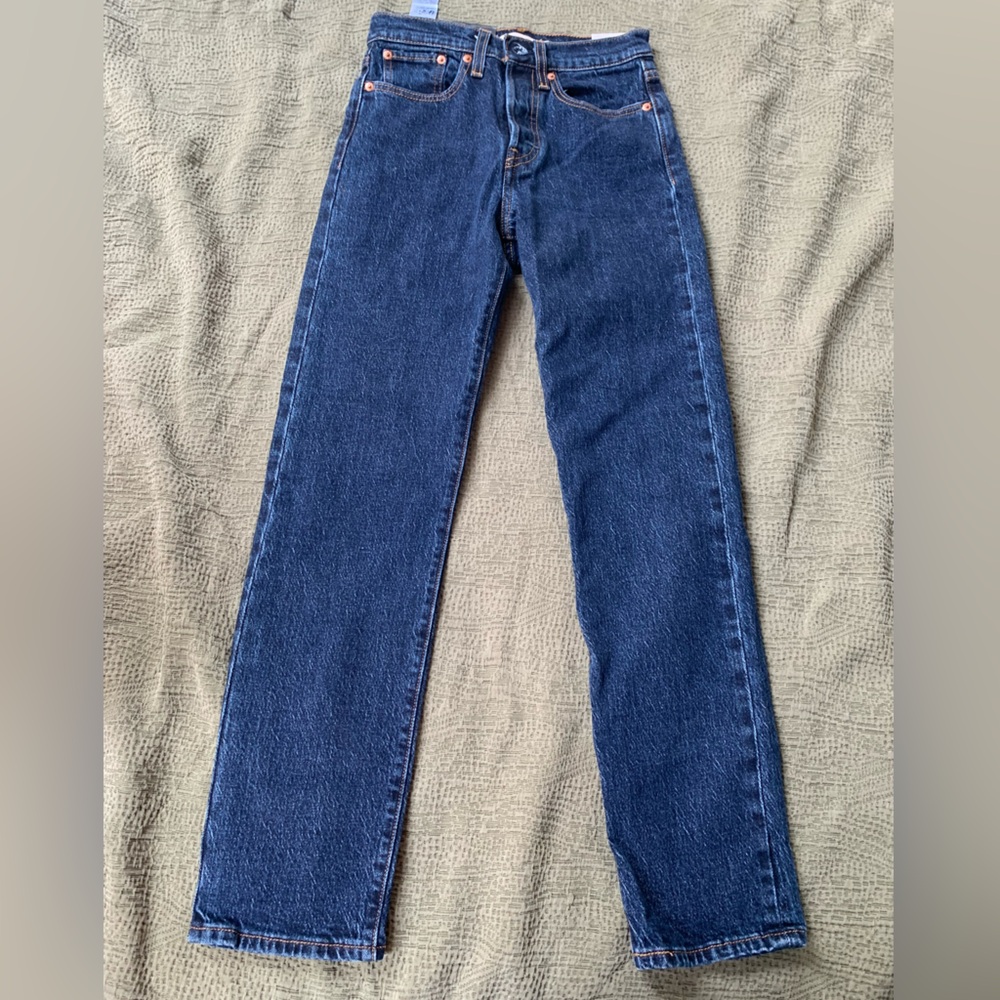 Levi’s wedgie straight fit jeans tags still on!